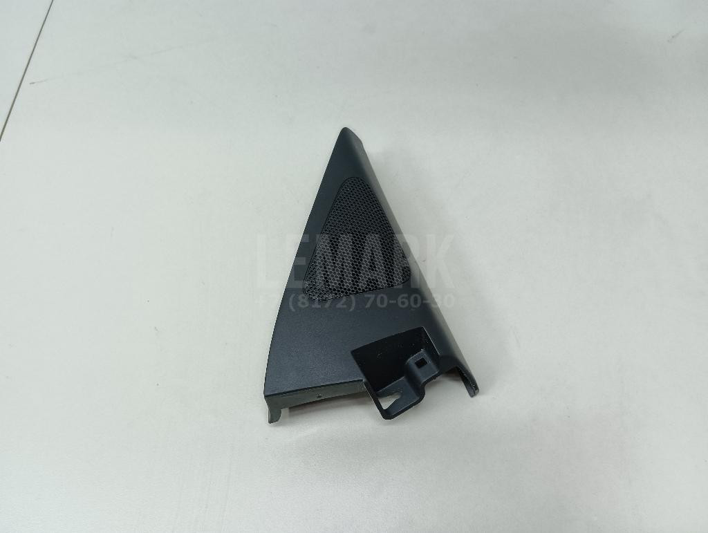 Крышка зеркала внутренняя правая 5N0837974G82V VAG