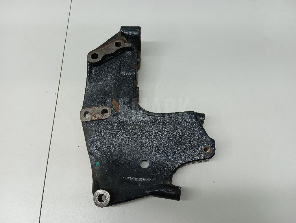 Кронштейн двигателя правый 13507JG70A Nissan