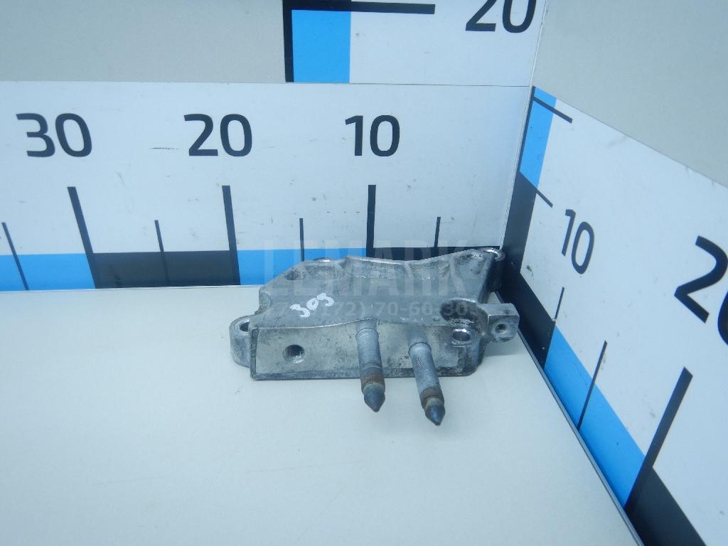 Кронштейн двигателя правый 216702F010 Hyundai-Kia