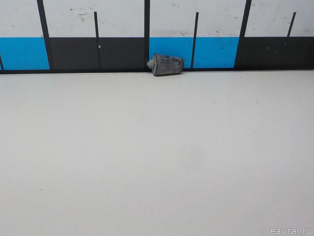 Отбойник капота