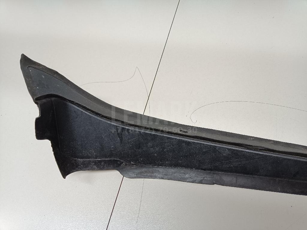 Уплотнитель (наружный) для  BMW X1 F48 2014-2022
