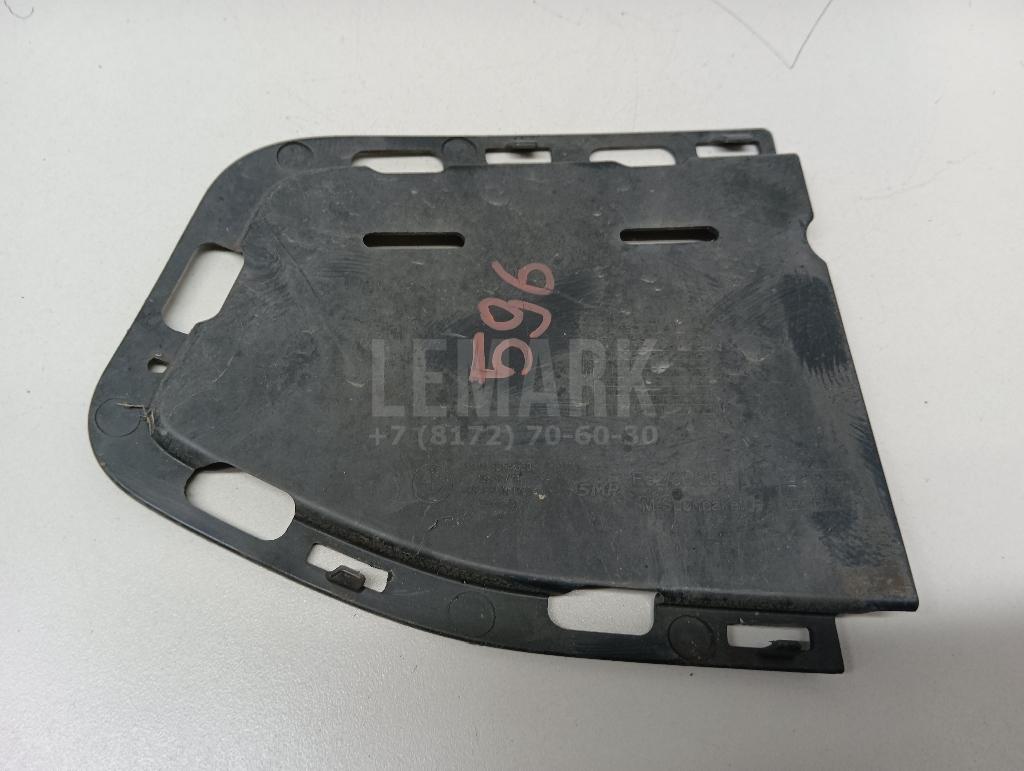 Накладка на решетку правая для  BMW X1 E84 2009-2015