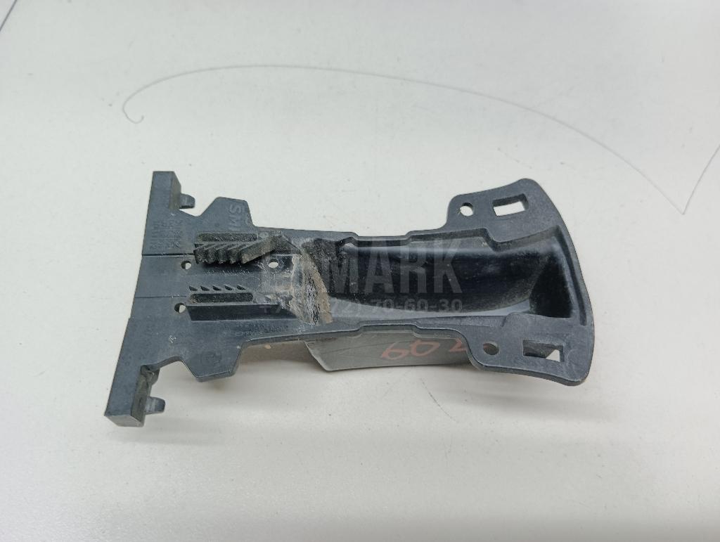Кронштейн переднего бампера для  BMW X3 E83 2004-2010