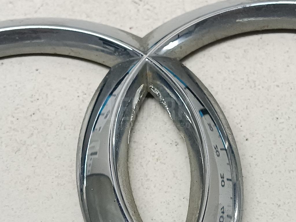 Эмблема на крышку багажника для  Audi