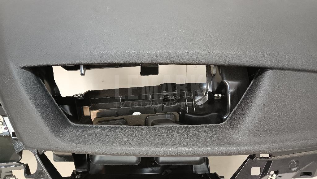 Торпедо для  BMW 1-serie E82/E88 2007-2013