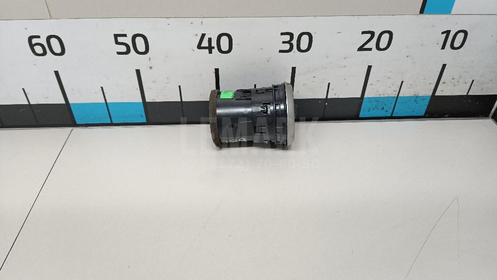 Дефлектор воздушный 68760JD10A Nissan
