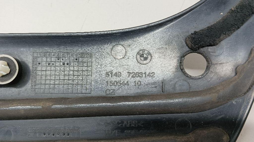 Накладка двери багажника для  BMW 1-serie E82/E88 2007-2013