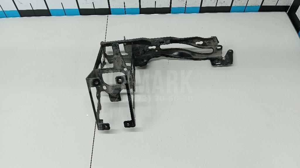 Кронштейн крепления фары для  BMW 1-serie E87/E81 2004-2011