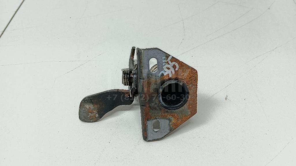 Крючок капота для  BMW 6-serie E63 2004-2009