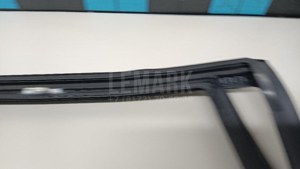 Уплотнитель стекла двери для  BMW X2 F39 2018-2023