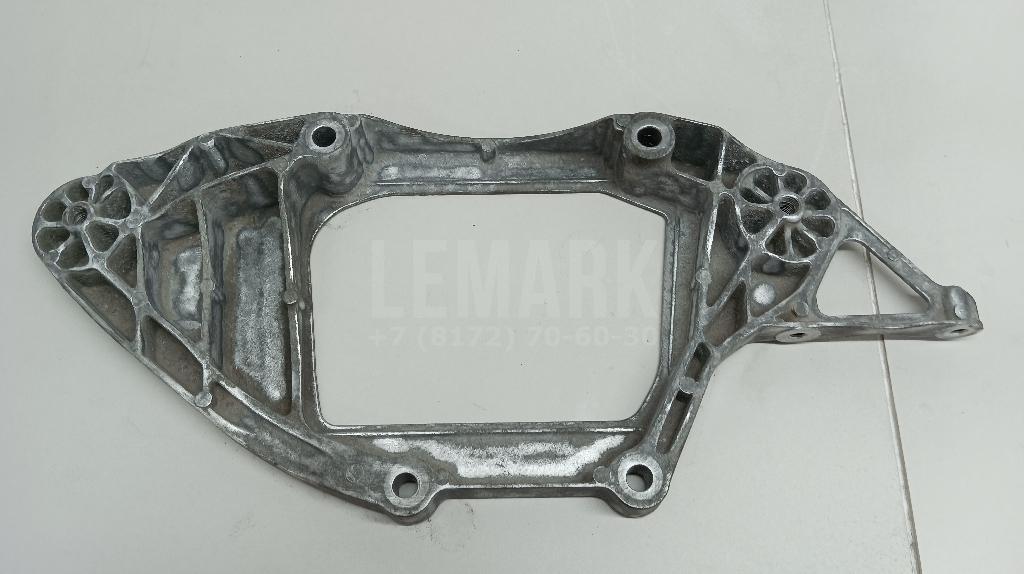 Кронштейн редуктора для  Audi 100/200 [43] 0-1983