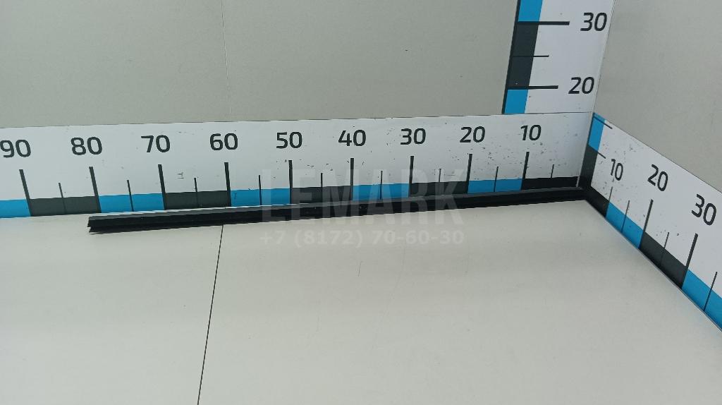 Уплотнитель стекла двери 1T0837472B5AP VAG
