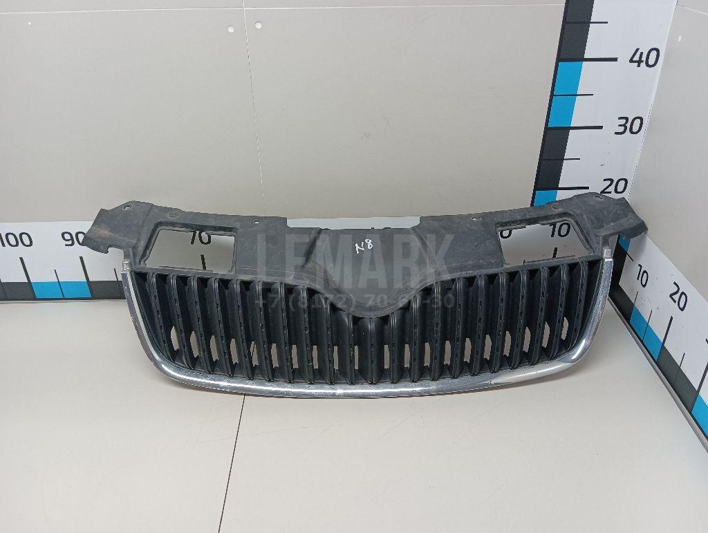 Решетка радиатора 5J0853668A VAG