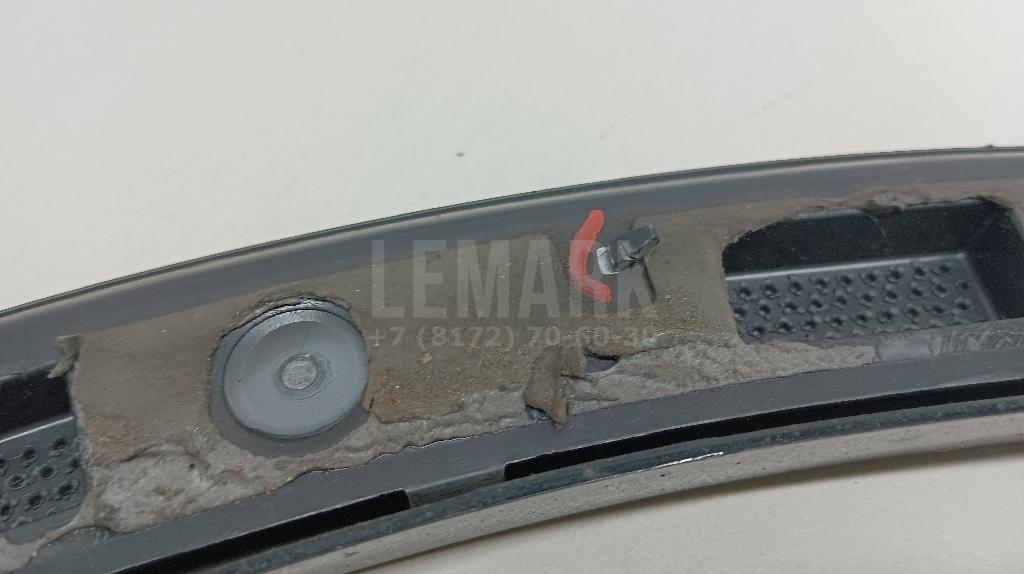 Накладка двери задней правой для  BMW 1-serie E82/E88 2007-2013