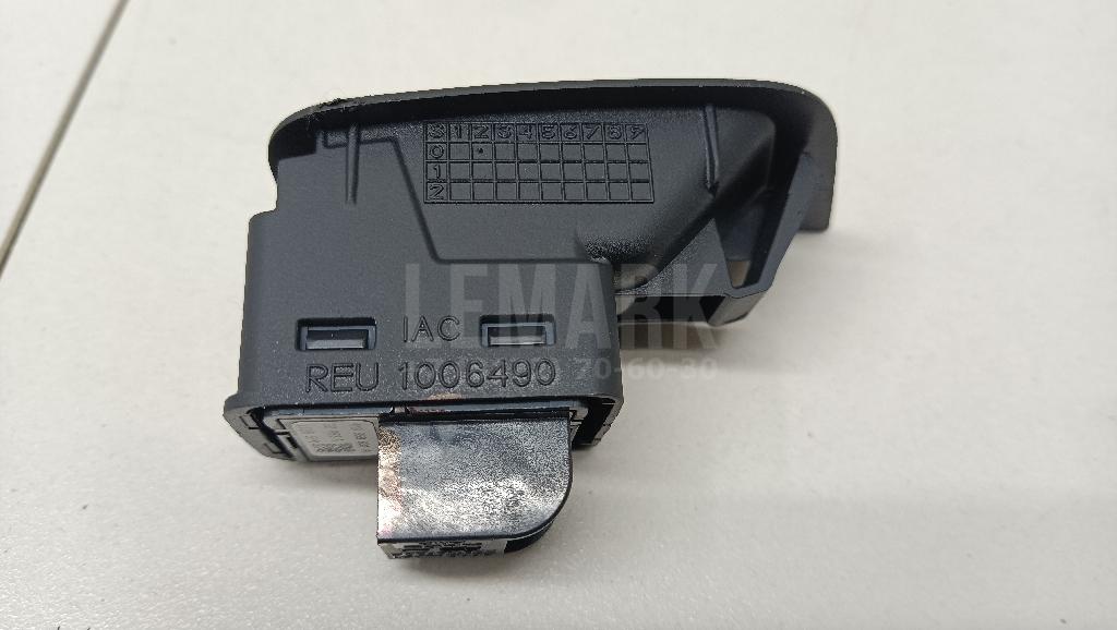 Кнопка открывания багажника для  BMW 1-serie E82/E88 2007-2013