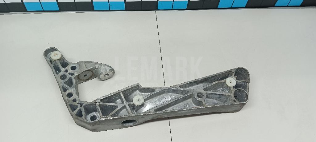 Кронштейн КПП для  BYD F3 2006-2013