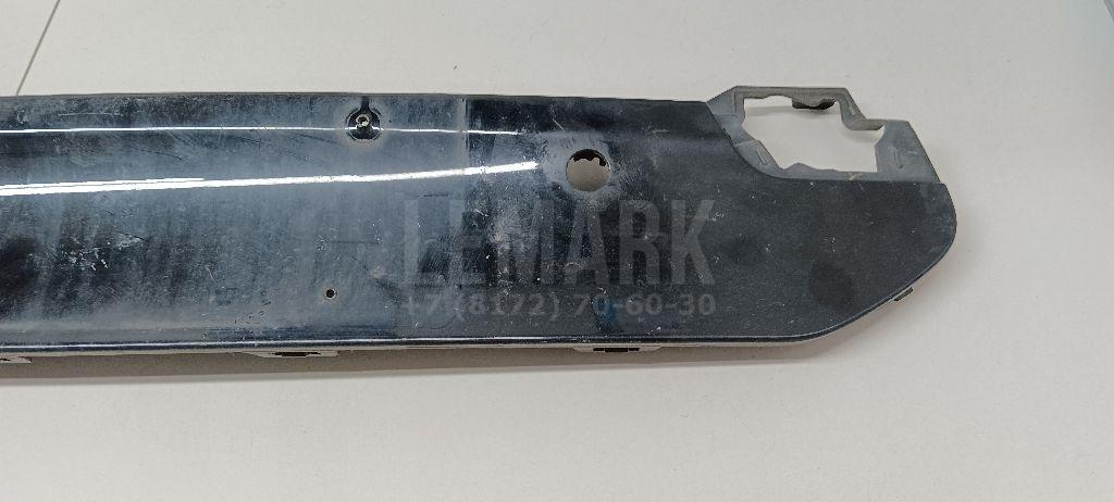 Накладка переднего бампера центральная для  BMW 5-serie F10/F11 2009-2016