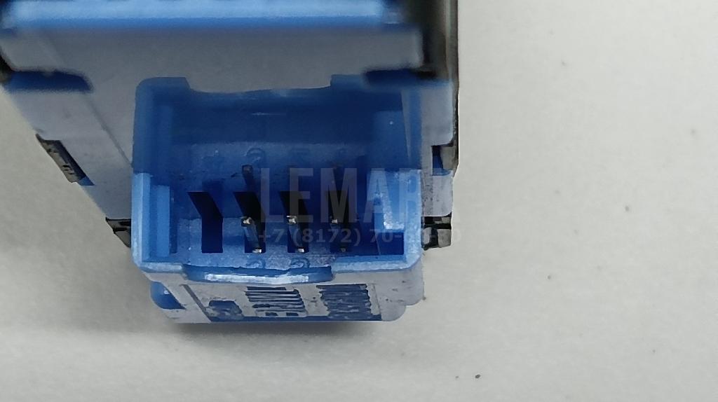 Кнопка открывания багажника для  BMW 3-serie F30/F31/F80 2011-2020