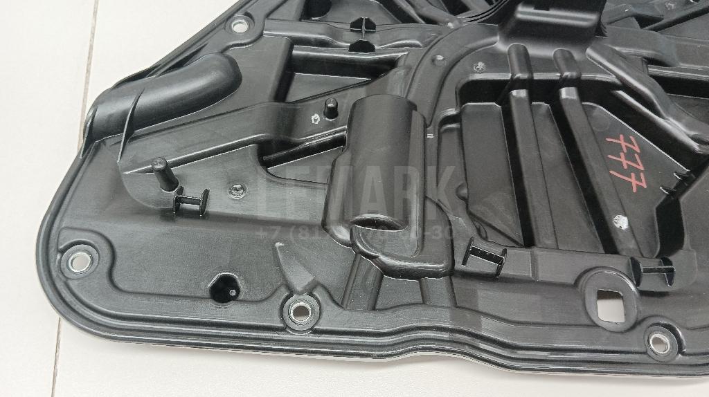Панель двери для  Audi Q6 2022