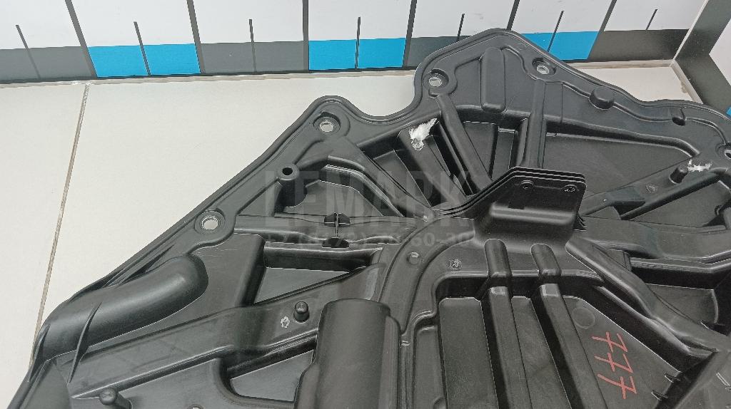 Панель двери для  Audi Q6 2022