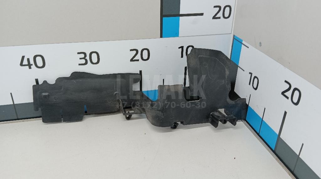 Воздуховод радиатора правый 6R0121284B VAG