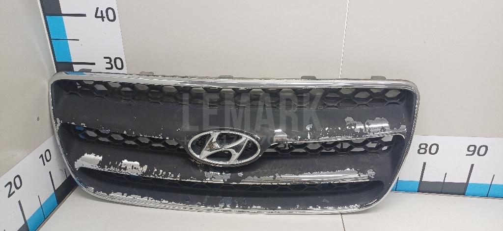 Решетка радиатора 865612B010 Hyundai-Kia