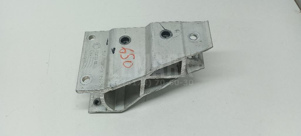 Кронштейн усилителя переднего бампера правый для  BMW X5 E70 2007-2013