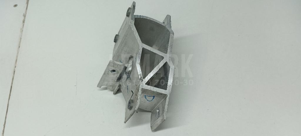 Кронштейн усилителя переднего бампера правый для  BMW X5 E70 2007-2013