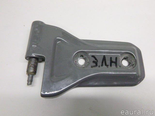 Петля двери