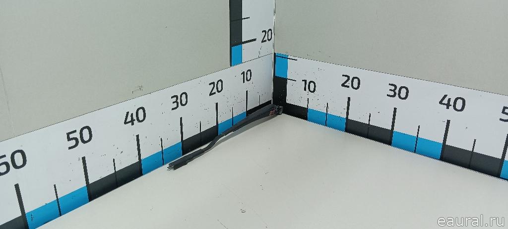 Поводок стеклоочистителя заднего