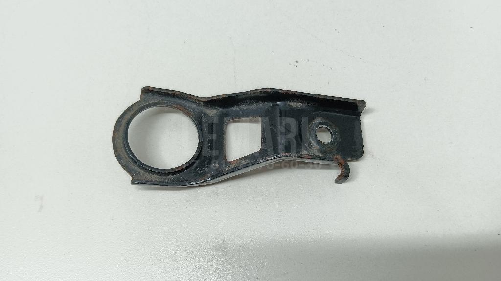 Кронштейн радиатора 1653326070 Toyota