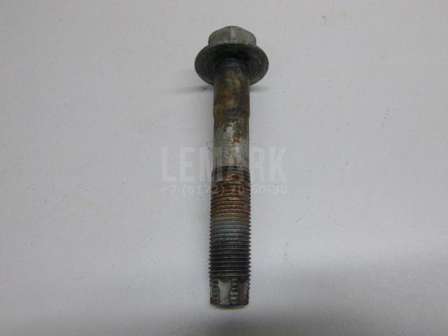 Болт переднего рычага 9010516090 Toyota