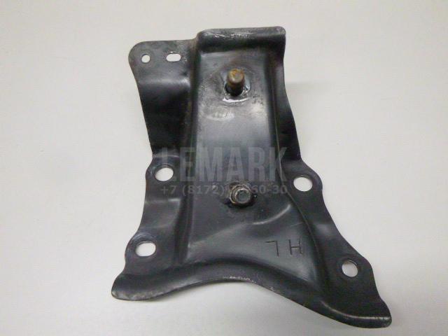 Кронштейн задней балки 5159848010 Toyota
