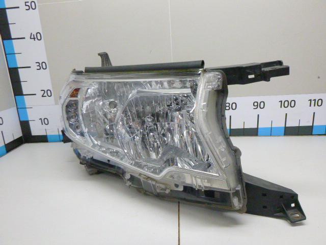 Фара правая 8113060M60 Toyota
