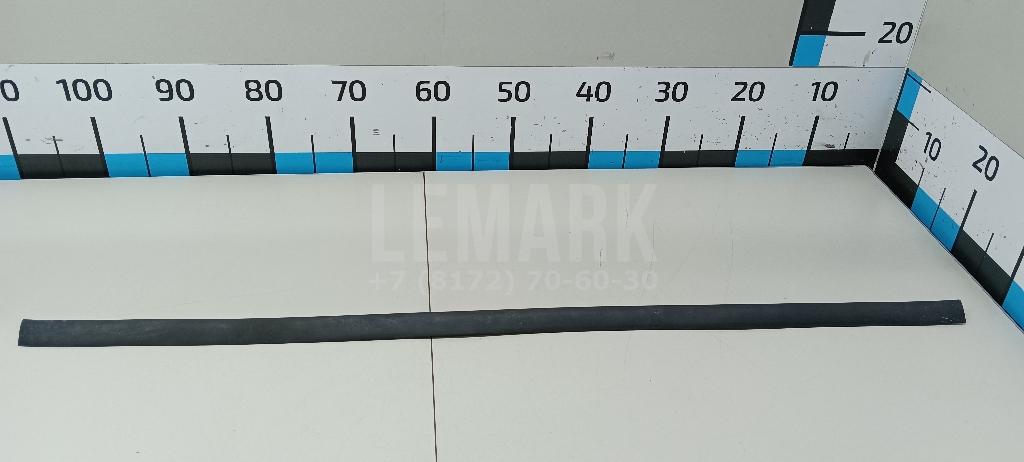 Уплотнитель капота 5338160140 Toyota