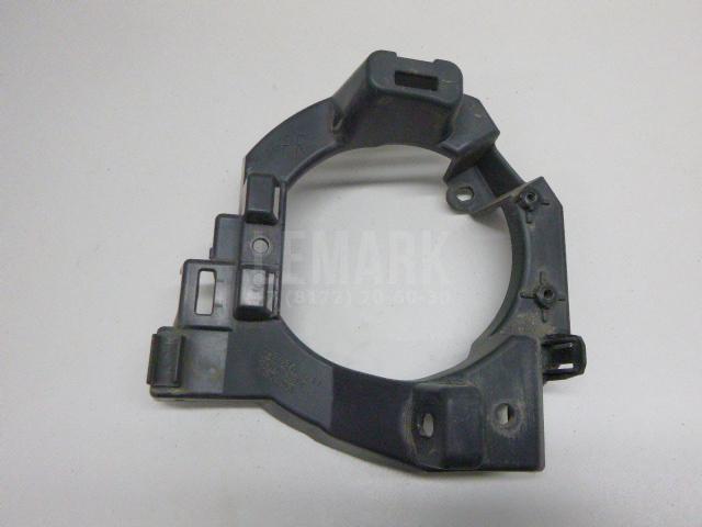 Кронштейн фары противотуманной правой 5212560060 Toyota