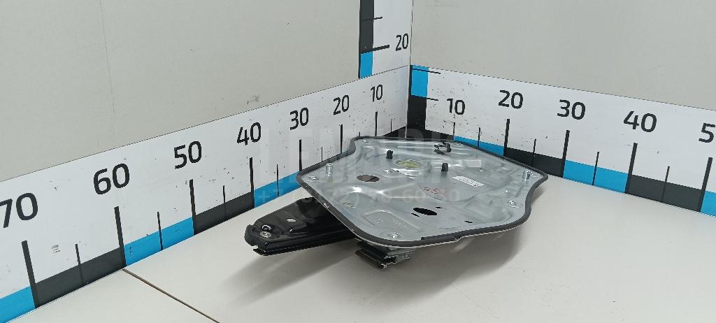 Стеклоподъемник электр. передний левый 5L0837461 VAG