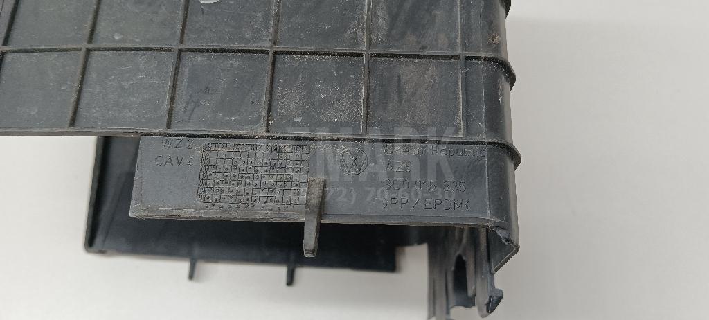 Корпус аккумулятора для  Cadillac Escalade II 2000-2006
