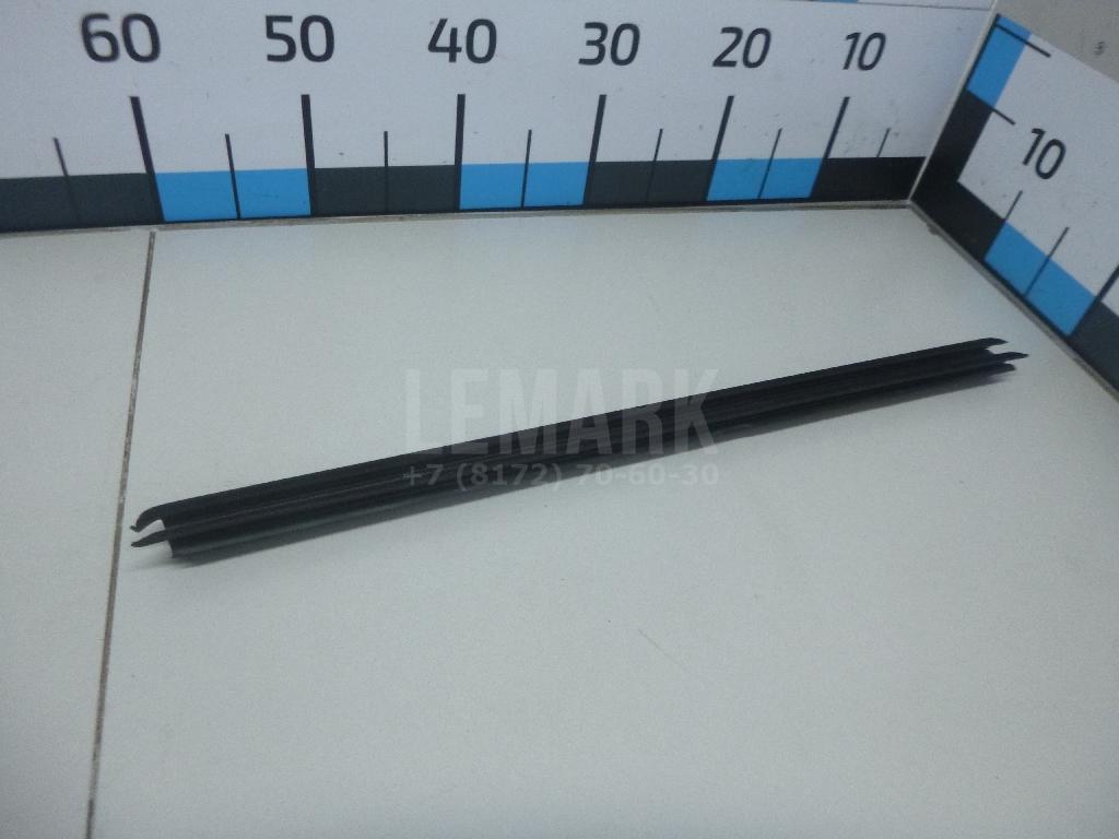 Накладка стекла заднего правого для  Astra HD 8 2005-2011
