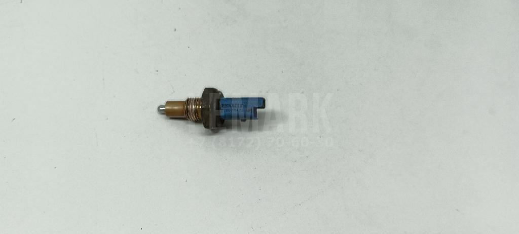 Датчик включения заднего хода 8200771472 Renault