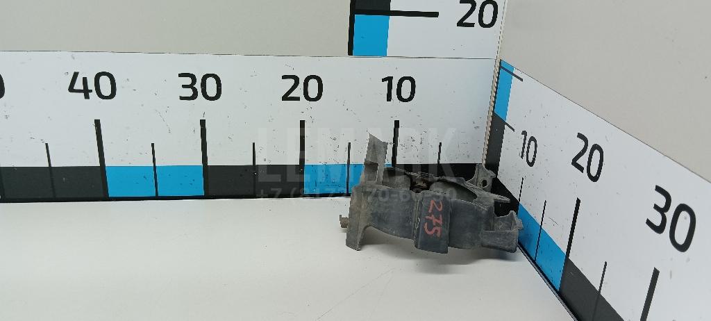 Кронштейн фары противотуманной левой 26915JD000 Nissan