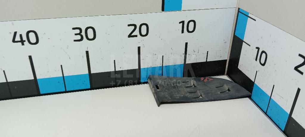 Заглушка бампера правая 62256JD00H Nissan