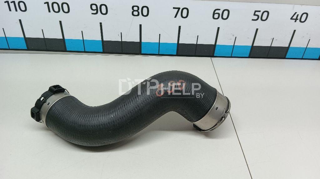 Фото Патрубок радиатора для Mercedes W204  2008