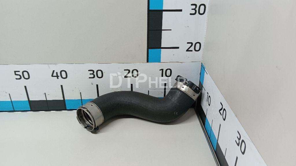 Фото Патрубок радиатора для Mercedes W204  2008