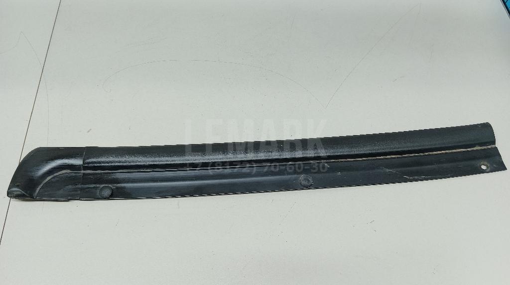 Уплотнитель двери 828394EA0A Nissan