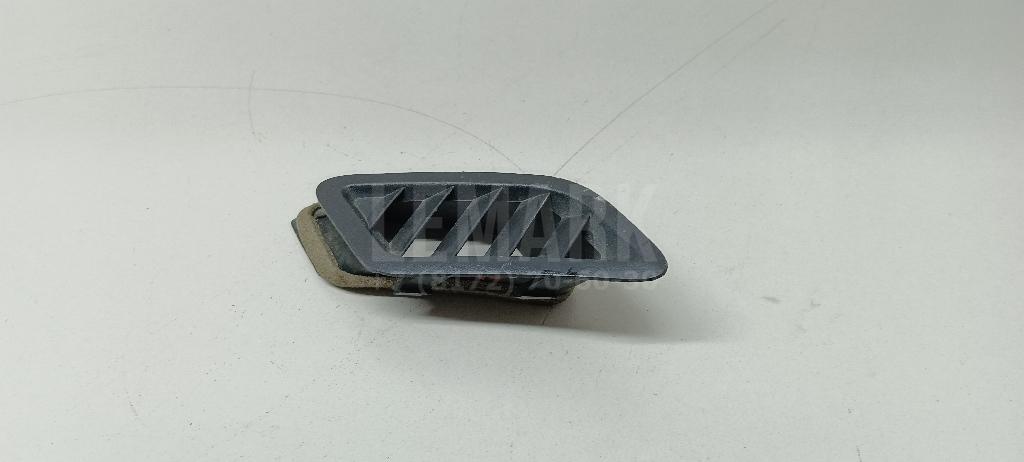 Дефлектор воздушный 68740JD90A Nissan