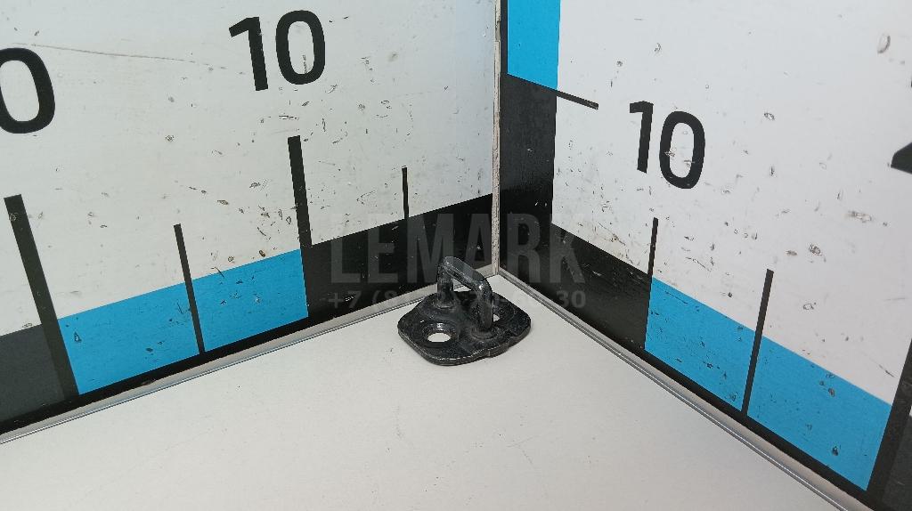 Ответная часть замка двери 80570AA20A Nissan