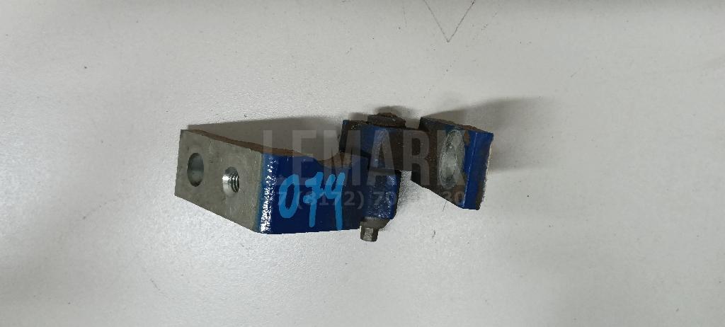 Петля двери передней для  Ford Focus II 2005-2008