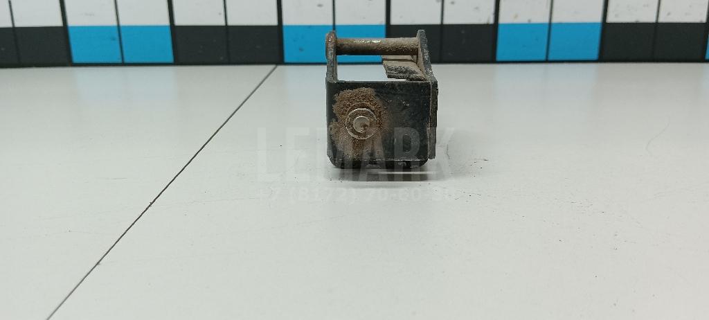 Ответная часть замка двери