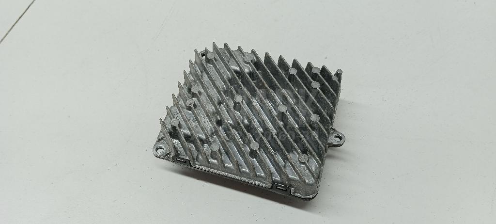 Блок ксеноновой лампы для  BMW 3-serie F30/F31/F80 2011-2020